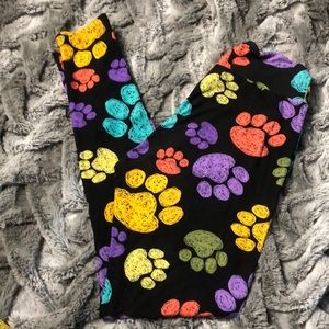 FREE w/purchase/ Paw print leggings